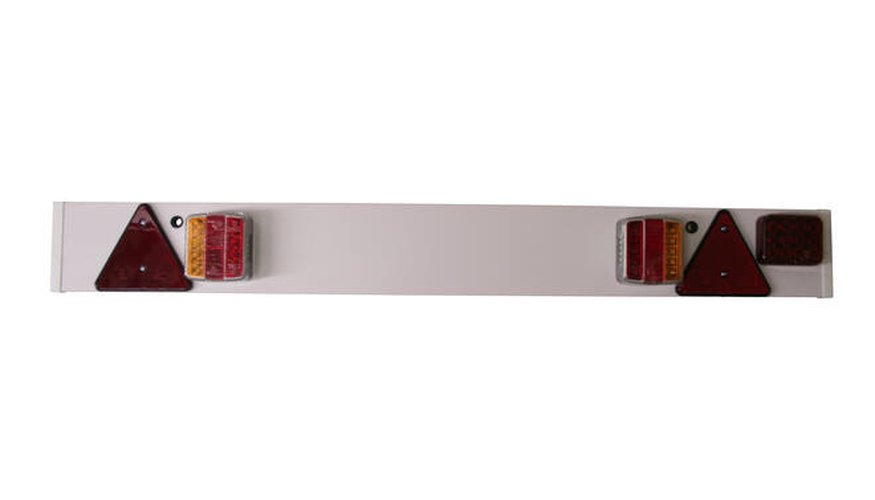 Illuminable 1.2 mtr / 9 mtr cable/44 LED including fog light E11