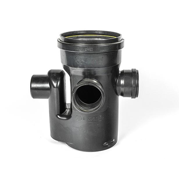 Puisard en PE dia 250 3x110 1x110 siphon avec collier